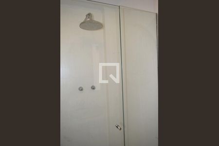 Apartamento à venda com 222m², 3 quartos e 2 vagasBanheiro da Suíte 1 - piso inferior