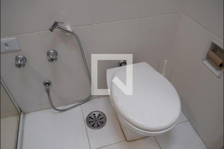 Apartamento à venda com 222m², 3 quartos e 2 vagasBanheiro da Suíte 4 - piso superior