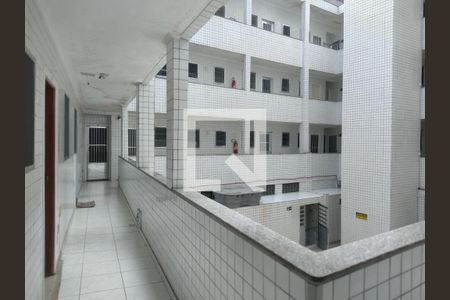 Vista da sala de apartamento para alugar com 1 quarto, 45m² em Guilhermina, Praia Grande