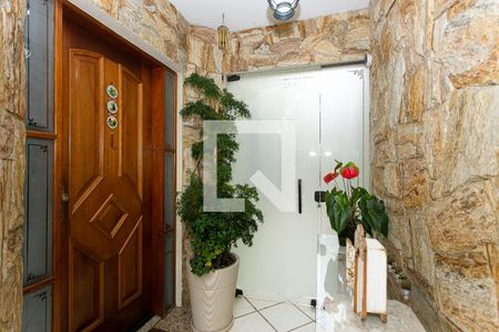 Casa à venda com 200m², 4 quartos e 4 vagas Casa à venda com 200m², 4 quartos e 4 vagasEntrada da Sala