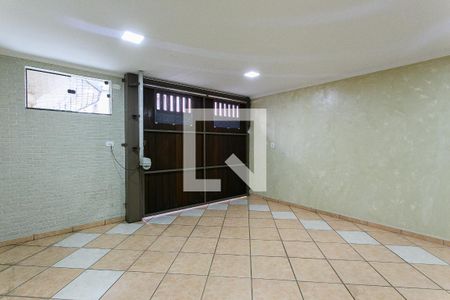 Casa à venda com 200m², 4 quartos e 4 vagas Casa à venda com 200m², 4 quartos e 4 vagasGaragem