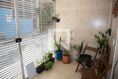 Casa à venda com 90m², 3 quartos e sem vagaQuintal