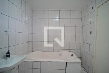 Casa à venda com 200m², 4 quartos e 2 vagas Casa à venda com 200m², 4 quartos e 2 vagasBanheiro da Suíte 1