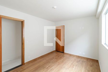 Apartamento à venda com 180m², 3 quartos e 2 vagas Apartamento à venda com 180m², 3 quartos e 2 vagasSuíte