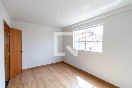 Apartamento à venda com 180m², 3 quartos e 2 vagas Apartamento à venda com 180m², 3 quartos e 2 vagasSuíte