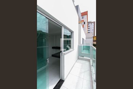 Apartamento à venda com 180m², 3 quartos e 2 vagas Apartamento à venda com 180m², 3 quartos e 2 vagasVaranda da cozinha