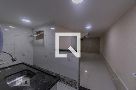 Casa de Condomínio para alugar com 2 quartos, 60m² em Vila Granada, São Paulo