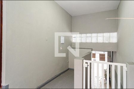 Casa à venda com 112m², 3 quartos e 3 vagas Casa à venda com 112m², 3 quartos e 3 vagasEntrada