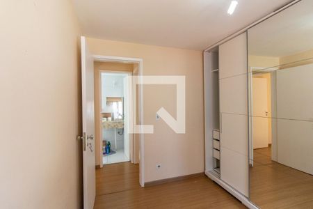 Quarto 1 de apartamento para alugar com 2 quartos, 60m² em Centro, Curitiba