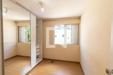 Quarto 1 de apartamento para alugar com 2 quartos, 60m² em Centro, Curitiba