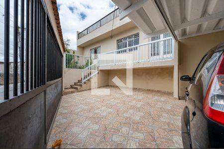 Casa à venda com 204m², 3 quartos e 3 vagas Casa à venda com 204m², 3 quartos e 3 vagasGaragem