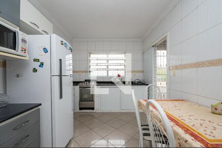 Casa à venda com 204m², 3 quartos e 3 vagas Casa à venda com 204m², 3 quartos e 3 vagasCozinha