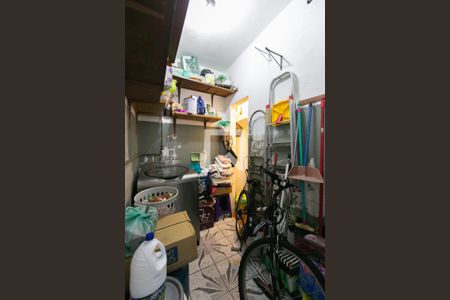 Casa à venda com 200m², 3 quartos e 2 vagas Casa à venda com 200m², 3 quartos e 2 vagasÁrea de Serviço