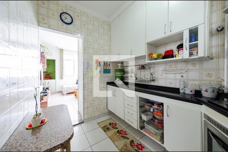 Apartamento à venda com 85m², 2 quartos e 2 vagas Apartamento à venda com 85m², 2 quartos e 2 vagasCozinha