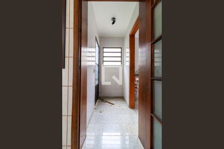 Casa à venda com 300m², 6 quartos e 4 vagas Casa à venda com 300m², 6 quartos e 4 vagasÁrea de Serviço