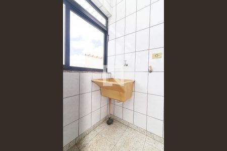 Casa à venda com 300m², 6 quartos e 4 vagas Casa à venda com 300m², 6 quartos e 4 vagasÁrea de Serviço