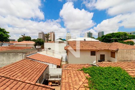 Casa à venda com 300m², 6 quartos e 4 vagas Casa à venda com 300m², 6 quartos e 4 vagasVista