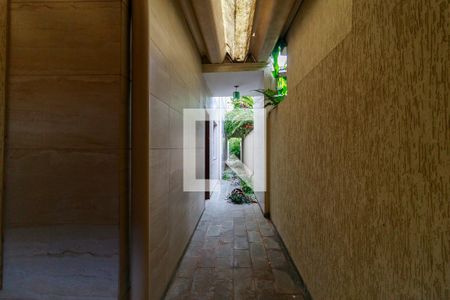 Casa à venda com 300m², 6 quartos e 4 vagas Casa à venda com 300m², 6 quartos e 4 vagasQuintal