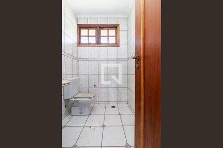 Casa à venda com 300m², 6 quartos e 4 vagas Casa à venda com 300m², 6 quartos e 4 vagasSala - Piso 3 - Banheiro