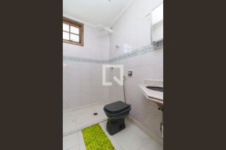 Casa à venda com 300m², 6 quartos e 4 vagas Casa à venda com 300m², 6 quartos e 4 vagasSuíte 3 - Banheiro