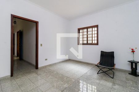 Casa à venda com 300m², 6 quartos e 4 vagas Casa à venda com 300m², 6 quartos e 4 vagasEscritório