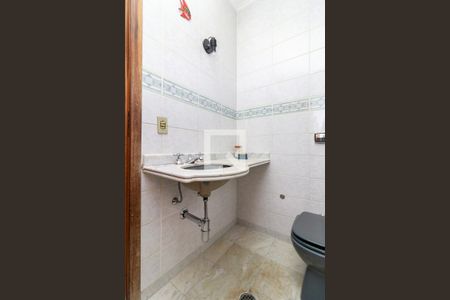 Casa à venda com 300m², 6 quartos e 4 vagas Casa à venda com 300m², 6 quartos e 4 vagasSuíte 2 - Banheiro