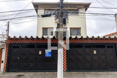 Casa à venda com 300m², 6 quartos e 4 vagas Casa à venda com 300m², 6 quartos e 4 vagasFachada