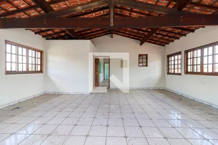 Casa à venda com 300m², 6 quartos e 4 vagas Casa à venda com 300m², 6 quartos e 4 vagasSala - Piso 3