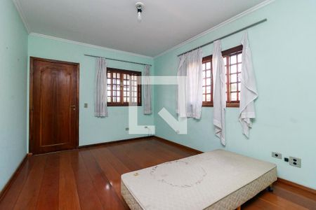 Casa à venda com 300m², 6 quartos e 4 vagas Casa à venda com 300m², 6 quartos e 4 vagasQuarto 5