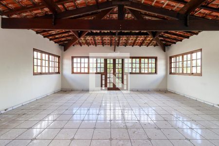 Casa à venda com 300m², 6 quartos e 4 vagas Casa à venda com 300m², 6 quartos e 4 vagasSala - Piso 3