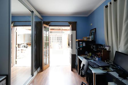 Casa à venda com 250m², 3 quartos e 4 vagas Casa à venda com 250m², 3 quartos e 4 vagasQuarto 2