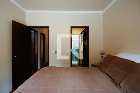 Casa à venda com 250m², 3 quartos e 4 vagas Casa à venda com 250m², 3 quartos e 4 vagasSuíte 1