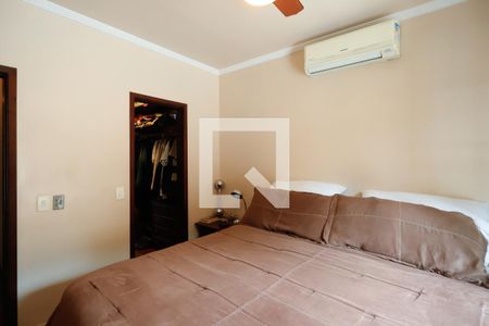 Casa à venda com 250m², 3 quartos e 4 vagas Casa à venda com 250m², 3 quartos e 4 vagasSuíte 1