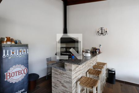 Casa à venda com 250m², 3 quartos e 4 vagas Casa à venda com 250m², 3 quartos e 4 vagasÁrea comum - Churrasqueira