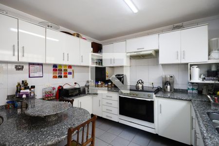 Casa à venda com 250m², 3 quartos e 4 vagas Casa à venda com 250m², 3 quartos e 4 vagasCozinha