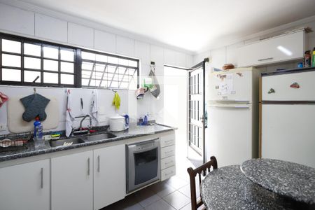 Casa à venda com 250m², 3 quartos e 4 vagas Casa à venda com 250m², 3 quartos e 4 vagasCozinha