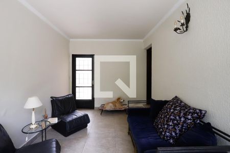 Casa à venda com 250m², 3 quartos e 4 vagas Casa à venda com 250m², 3 quartos e 4 vagasHall