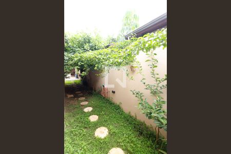 Casa à venda com 250m², 3 quartos e 4 vagas Casa à venda com 250m², 3 quartos e 4 vagasQuintal