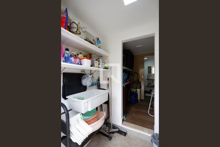 Casa à venda com 250m², 3 quartos e 4 vagas Casa à venda com 250m², 3 quartos e 4 vagasLavanderia