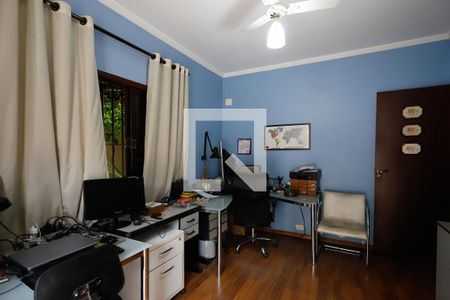 Casa à venda com 250m², 3 quartos e 4 vagas Casa à venda com 250m², 3 quartos e 4 vagasQuarto 2