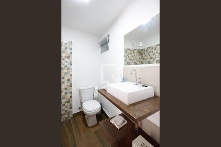 Casa à venda com 250m², 3 quartos e 4 vagas Casa à venda com 250m², 3 quartos e 4 vagasLavabo