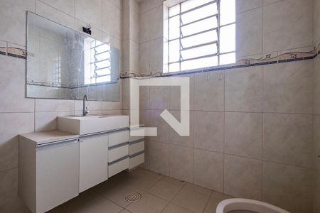 Casa para alugar com 120m², 3 quartos e 2 vagas Casa para alugar com 120m², 3 quartos e 2 vagasBanheiro