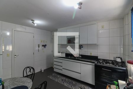 Apartamento à venda com 155m², 2 quartos e 2 vagasCozinha