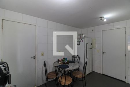 Apartamento à venda com 155m², 2 quartos e 2 vagasCozinha