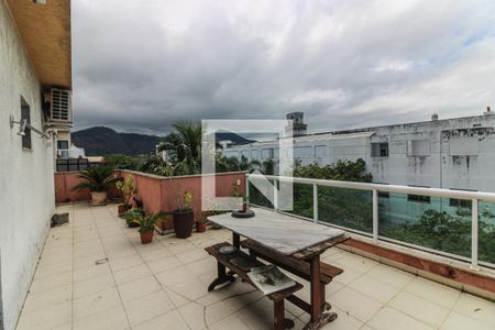 Apartamento à venda com 155m², 2 quartos e 2 vagasTerraço