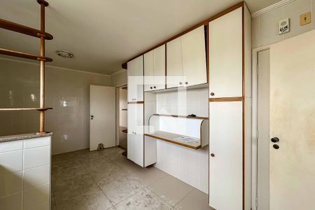 Apartamento à venda com 175m², 4 quartos e 4 vagas Apartamento à venda com 175m², 4 quartos e 4 vagasCozinha