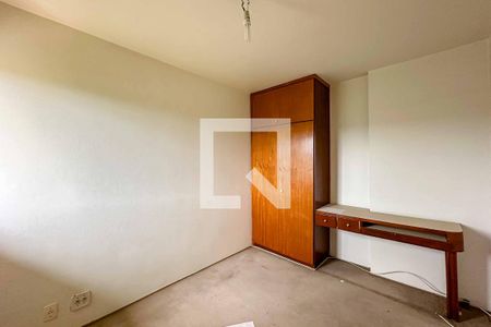 Apartamento à venda com 175m², 4 quartos e 4 vagas Apartamento à venda com 175m², 4 quartos e 4 vagasQuarto 2