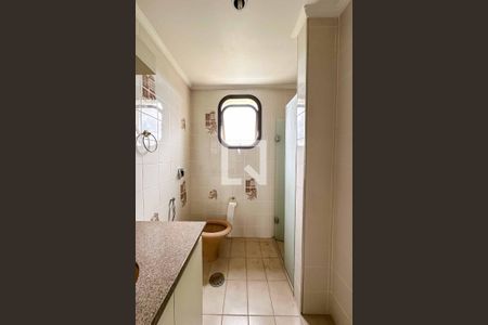 Apartamento à venda com 175m², 4 quartos e 4 vagas Apartamento à venda com 175m², 4 quartos e 4 vagasBanheiro