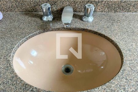 Apartamento à venda com 175m², 4 quartos e 4 vagas Apartamento à venda com 175m², 4 quartos e 4 vagasBanheiro