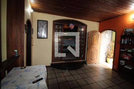 Casa à venda com 599m², 4 quartos e 2 vagasSala